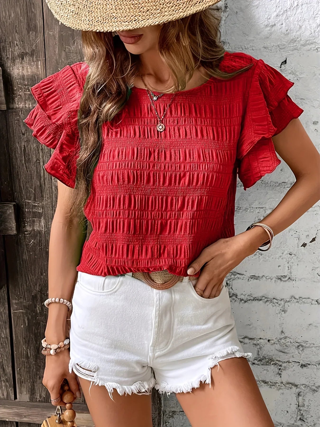 Blusa Feminina Texturizada com Babados nas Mangas e Gola Redonda - Sofia