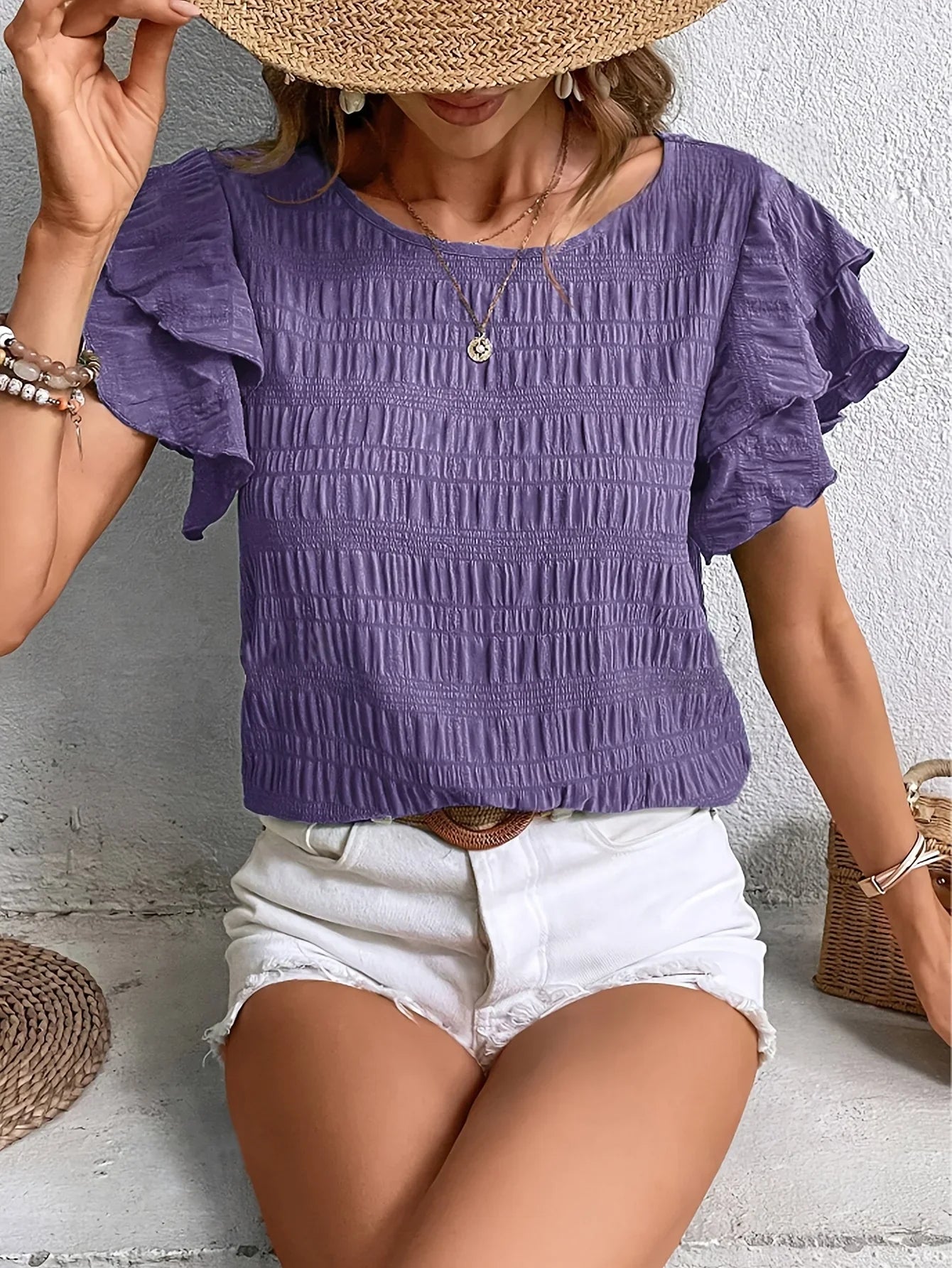 Blusa Feminina Texturizada com Babados nas Mangas e Gola Redonda - Sofia
