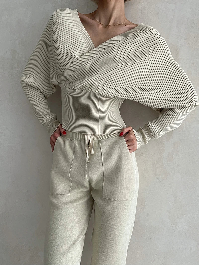 Conjunto Feminino Blusa Canelada Ombro a Ombro com Punhos e Calça Cós Elástico Ajustável com Bolsos - Olivia
