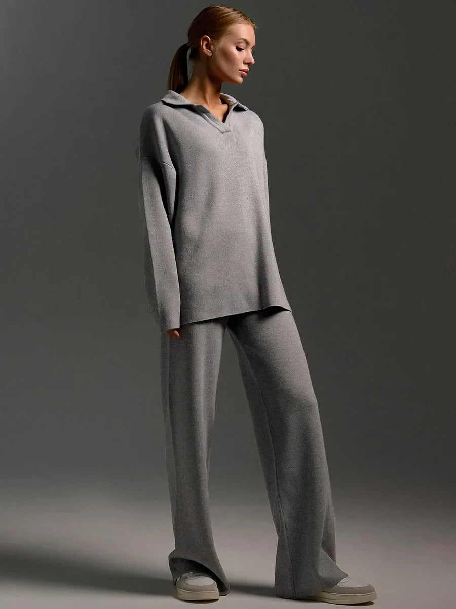 Conjunto Feminino com Suéter Gola Polo e Calça Flare com Elástico na Cintura - Isis