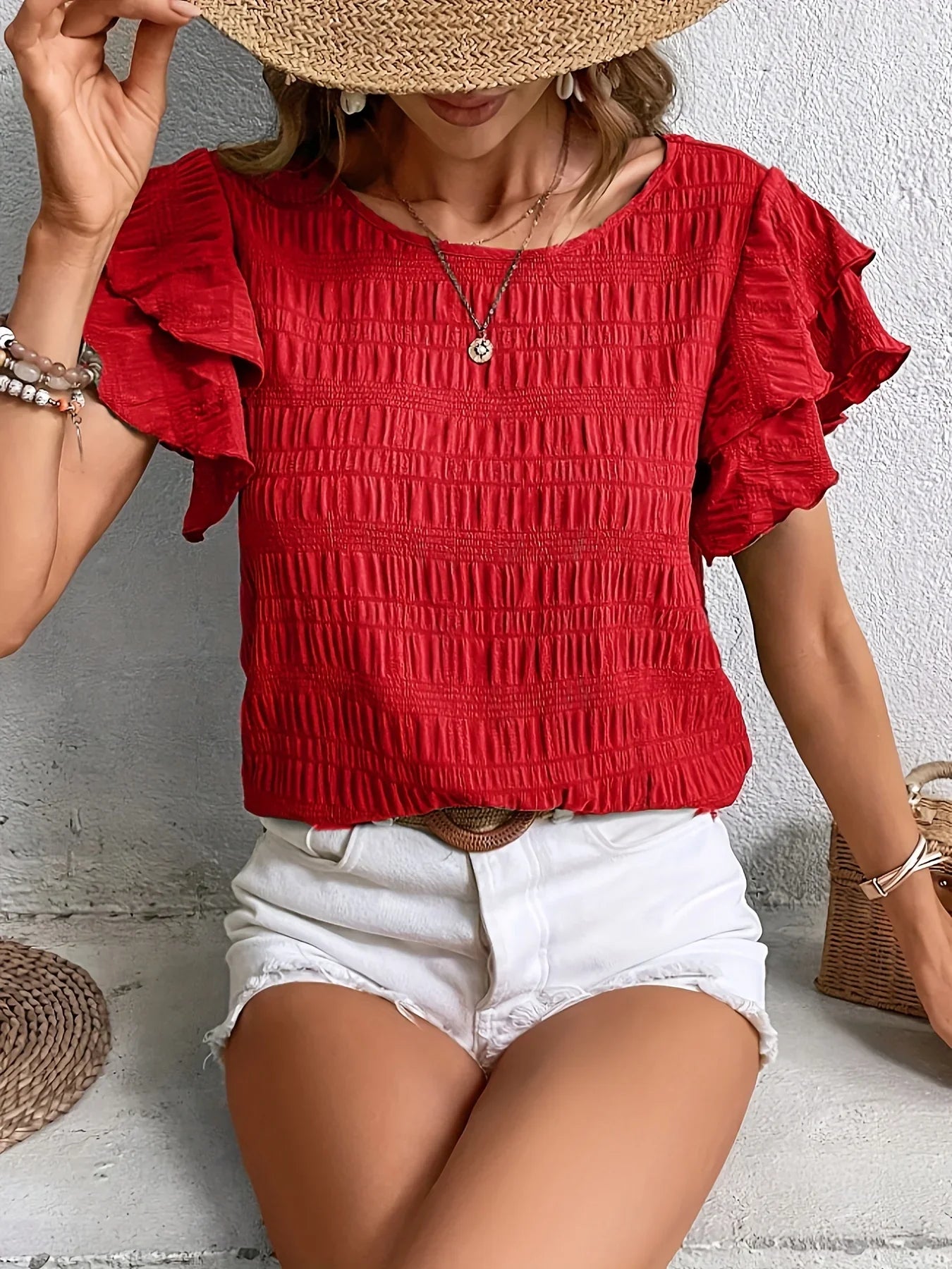 Blusa Feminina Texturizada com Babados nas Mangas e Gola Redonda - Sofia